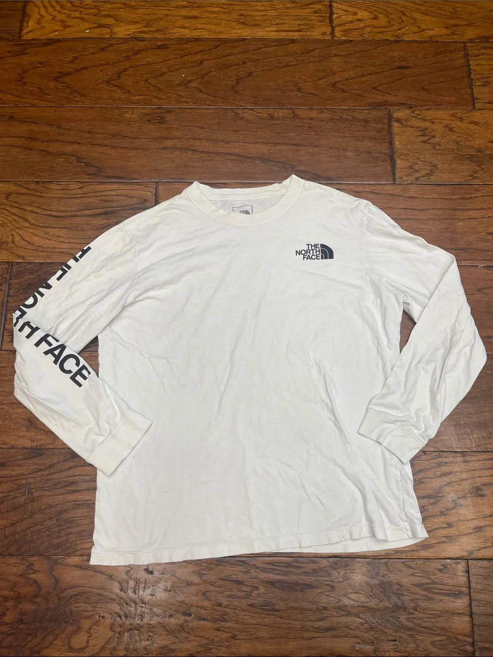The north face men’s long sleeve sleeve hit tee